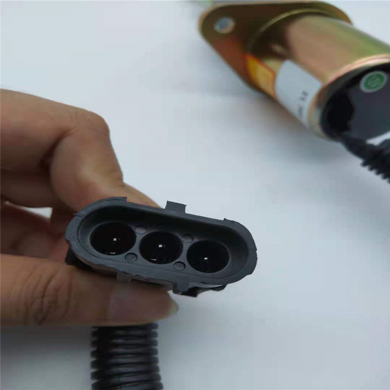 Ajustement de vanne électromagnétique de 3928160 arrêts pour la pièce de moteur du niveleur 6BTA5.9-M2 de terre de Cummins