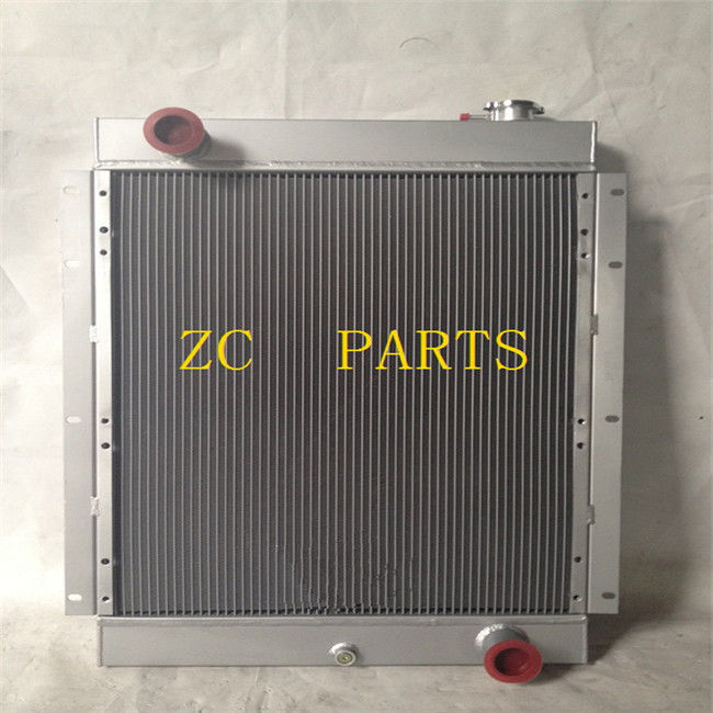 4365743 excavatrice Radiator Tank Fit pour HITACHI EX100-5 EX120-5 EX130-5 EX150-5