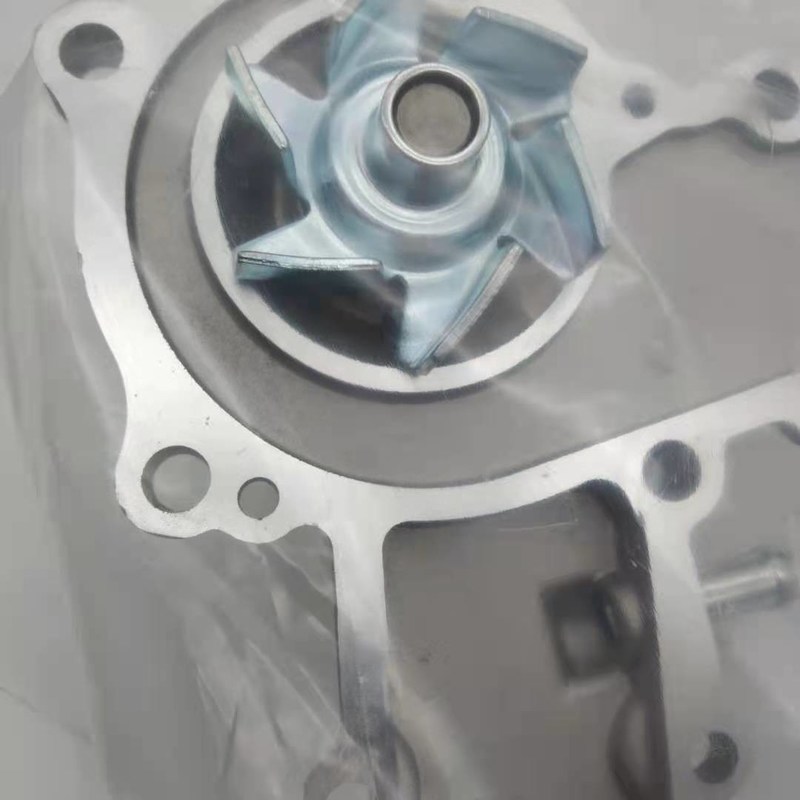 la pompe à l'eau 1K321-73030 adapte l'excavatrice Digger Forklift Parts du moteur V2403 4D87 PC56 de KX151 KX161